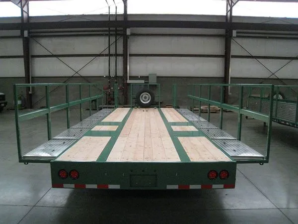 T2524A Flat Deck Equipment Trailer