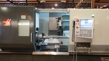 Haas ST40 CNC lathe for machining metal parts